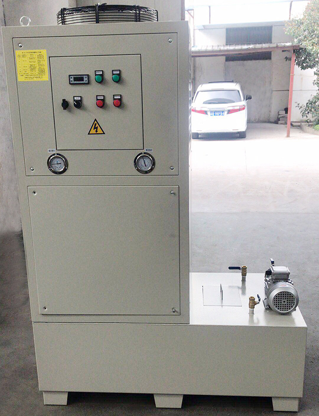 嚴寒降溫天氣，油冷機該怎樣防凍“保暖”？
